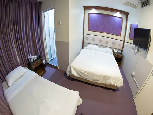 Hotel 165