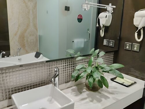 GreenTree Alliance Xinyang Pingqiao District Nanjing Road Dongyang Hotel, Book Hotel Xinyang Henan