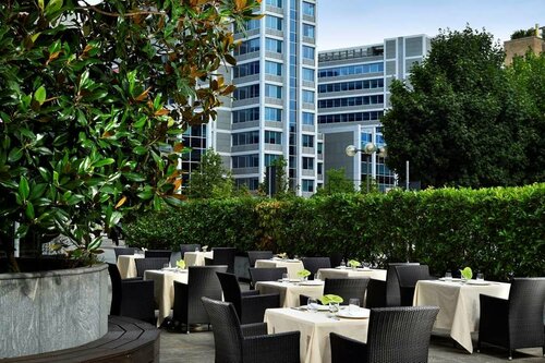 UNA Hotels The One Milano Hotel & Residence, Забронировать Отель Сан-Донато-Миланезе Ломбардия