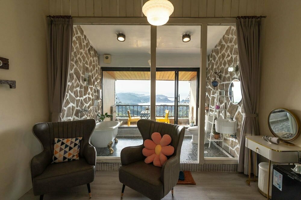 Sunny Room