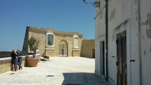 ROOM 110 BARI -guesthouse-, Забронировать Отель «постель и завтрак» Отели Бари с парковкой, рядом с Кафедральный собор в Бари, Парковка