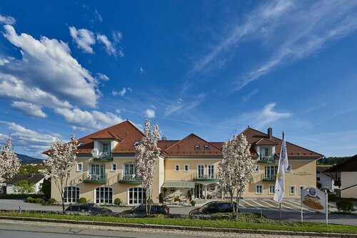 Akzent Wellnesshotel Bayerwald Residenz, Rezervați Hotel Neukirchen 