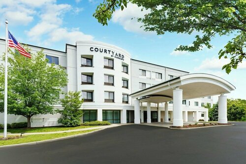 Courtyard By Marriott Farmington, Забронировать Отель Ньюингтон штат Коннектикут