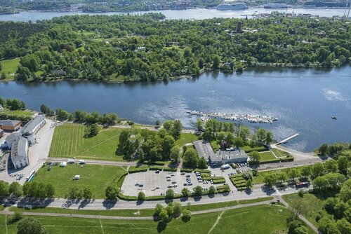 Villa Källhagen, Забронировать Вилла Отели Стокгольма с парковкой, Парковка