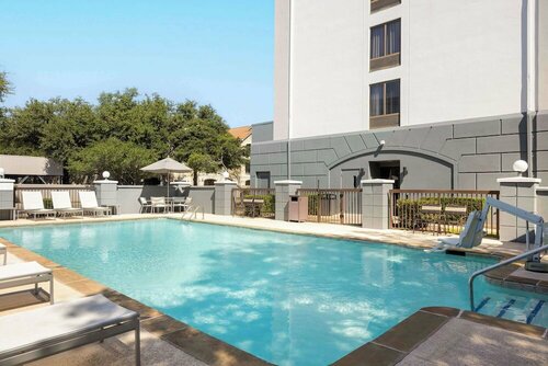 Hyatt Place Dallas North by the Galleria, Забронировать Отель Эддисон Dallas - Fort Worth Metropolitan Area