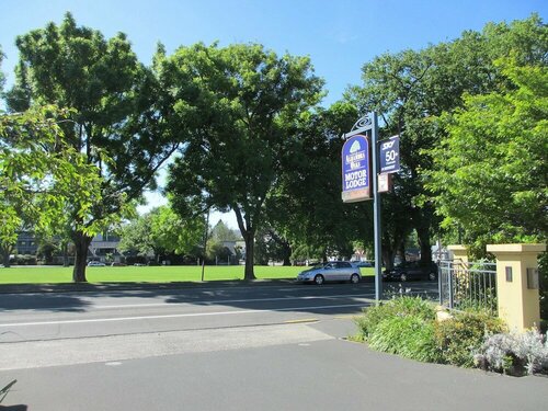 Alhambra Oaks Motor Lodge, Забронировать Мотель Отели Данидин 4 звезды, рядом с Otago Business Park, 4*