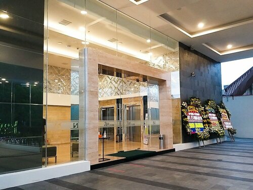 Zest Parang Raja Solo by Swiss-Belhotel International, Prenota Hotel Solo. Central Java