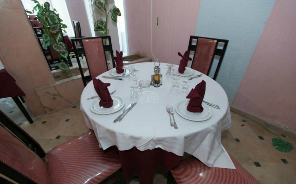 Hotel Les Pyramides