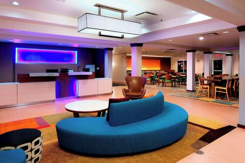 SpringHill Suites by Marriott Newark International Airport, Забронировать Отель Отели Ньюарк с завтраком, рядом с Greater Mount Moriah Baptist Church, Завтраки