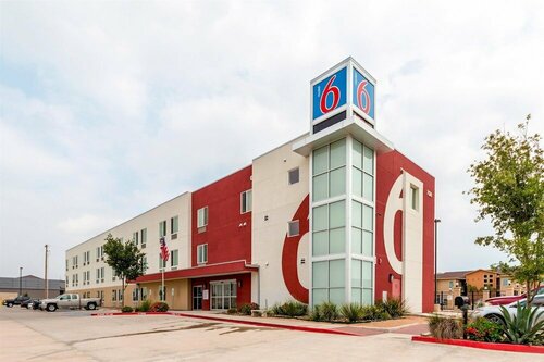 Motel 6-Laredo, TX - Airport, Забронировать Мотель Ларедо штат Техас