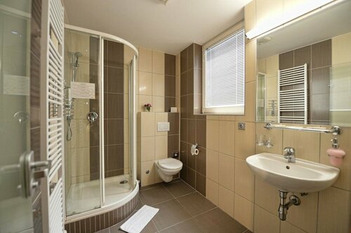 Hotel Vaka, Забронировать Отель Брно Южноморавский край, рядом с Вилла Тугендхат