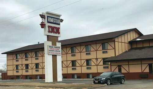 The Homestead Inn and Annex, 예약 미니 호텔 울프 포인트 몬태나