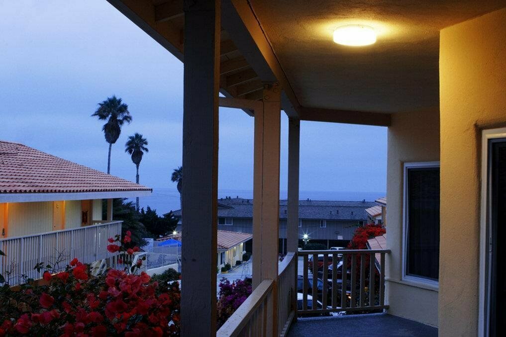 Pacific Shores Inn
