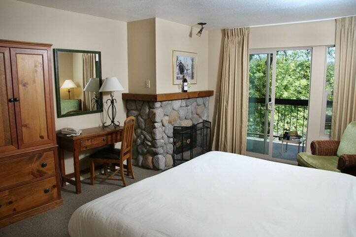 Riverside Inn