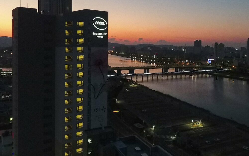 Hotel Riverside