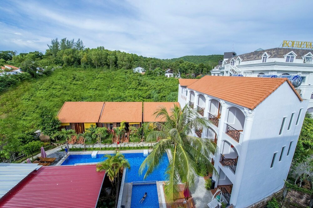 Bien Xanh Hotel