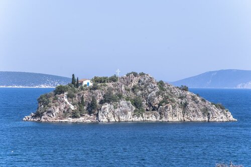 Apollon Hotel, Varaa Hotelli Toló 