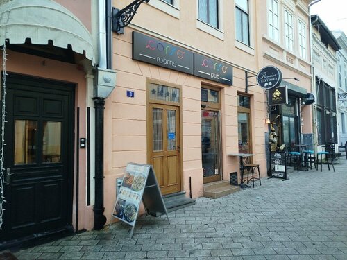 Corso Rooms