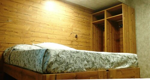 Hotel Bed & Rooms , Corte Rossa -1 Min Walk To Bernina Express, Забронировать Отель «постель и завтрак» Тирано Valtellina