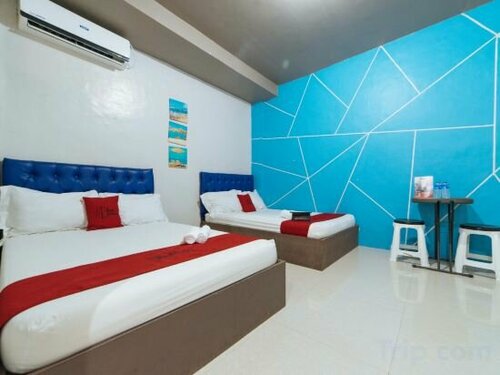 RedDoorz @ Aparente Gensan, Rezerwuj Hotel Hotele w Mindanao z Basenem, Basen
