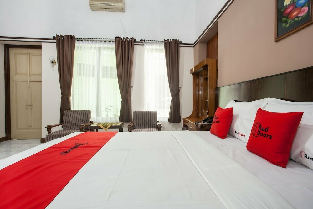 RedDoorz near Balai Kota Malang