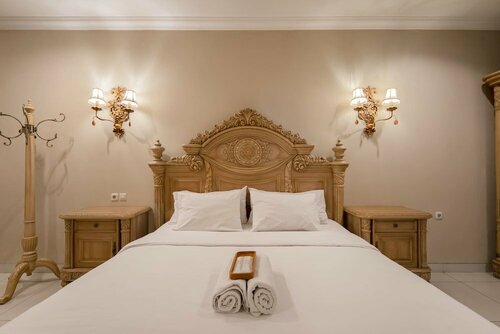 Rehat at Ottenville Boutique Hotel, Rezerwuj Boutique Hotel Hotele w Bandung z parkingiem, w pobliżu Cihampelas Walk, Parking