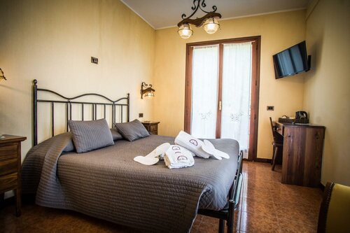 Hotel Lago Bin, Забронировать Отель Роккетта-Нервина Лигурия