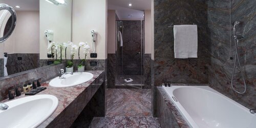 Grand Hotel De La Ville, Reserva ahora Hotel Parma Emilia-Romaña, cerca de Barilla Center
