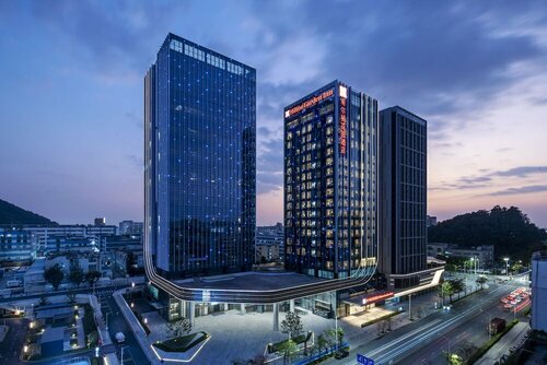 Hilton Garden Inn Shenzhen Airport, Забронировать Отель Fenghuangwei Shenzhen Area