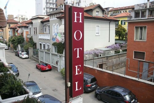 Hotel RossoVino Milano, Забронировать Отель Порта-Виттория Милан, рядом с Аргон