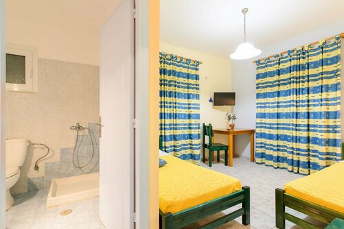 Regina Apartments, Забронировать Апартаменты/квартира Отели Аликанас с парковкой, Парковка
