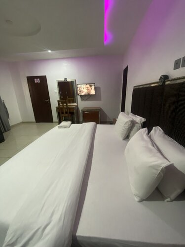 Vatan & Santiago Resort, Buchen Sie Resort Resorthotels in Abuja, Resort