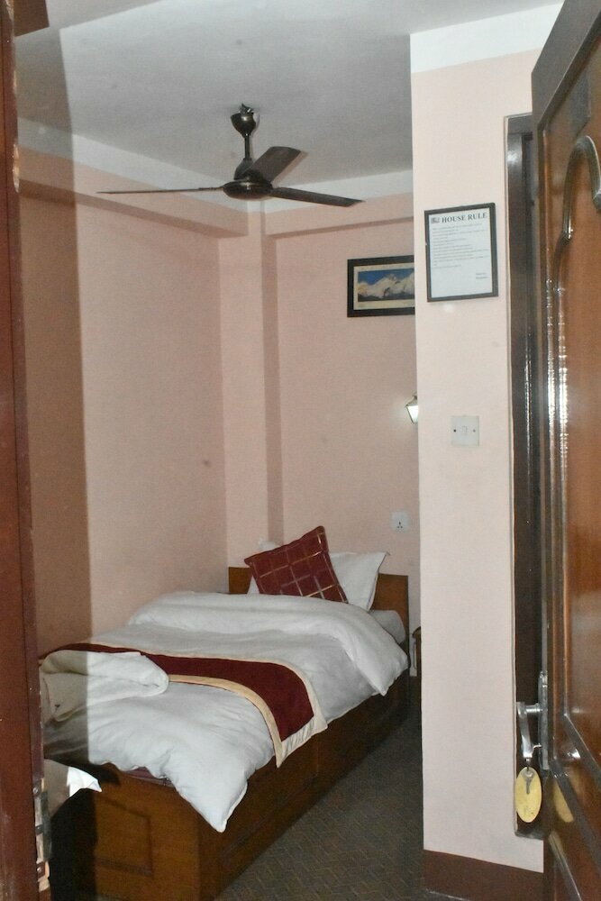 Festoon Hotel