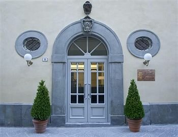 Hotel Patria, Забронировать Отель Отели Пистоя с парковкой, Парковка