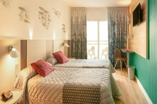 Отель Olympus, Забронировать Отель Отели Бенидорм с бассейном, рядом с Пляж Мальпас, Бассейн