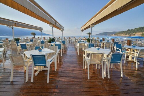 Mediteran Hotel & Resort, Забронировать Курортный отель Отели Бечичи 4 звезды, 4*