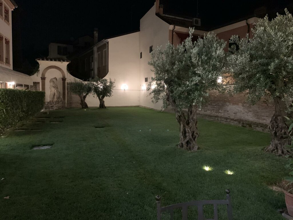 Princess Art Hotel