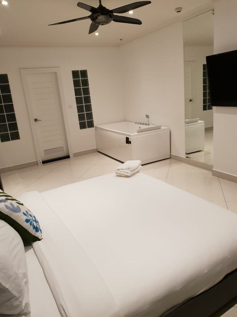 Vtsix Condo Rentals at View Talay 6 Pattaya