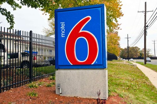 Motel 6 Camp Springs, จอง โมเทล Camp Springs Washington DC Metropolitan area