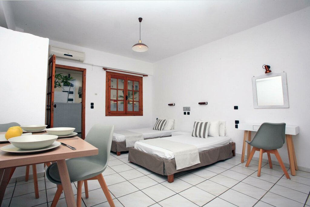 Iraklis Apartments