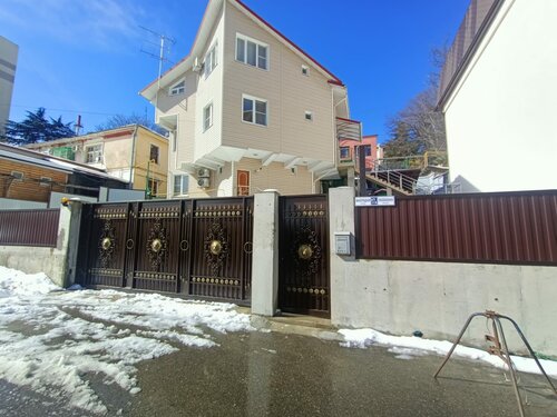 Апартаменты на улице Виноградной 15/1, Забронировать Апартаменты/квартира Отели Краснодарского края с парковкой, Парковка