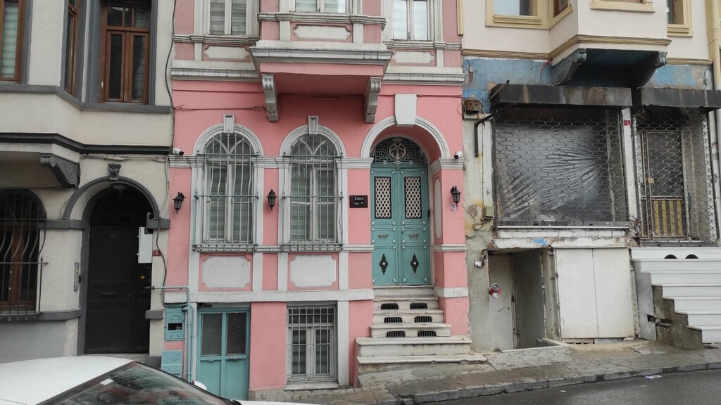 Verna Hotel