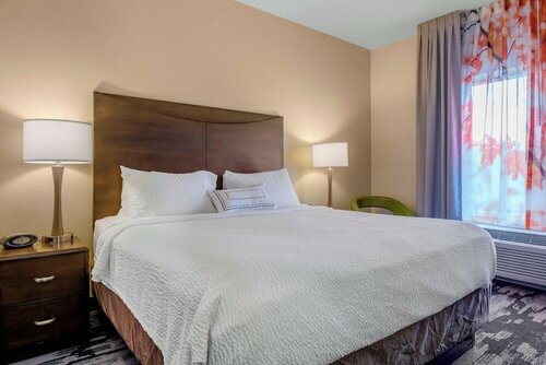 Fairfield Inn & Suites by Marriott Slippery Rock, Buchen Sie Hotel Slippery Rock 