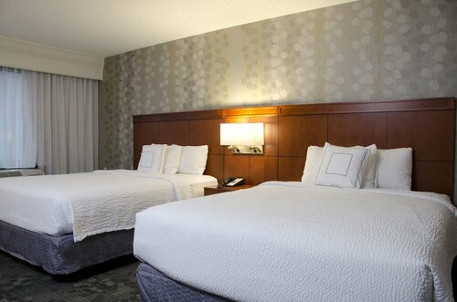 Courtyard Waterbury Downtown, Забронировать Отель Уотербери штат Коннектикут