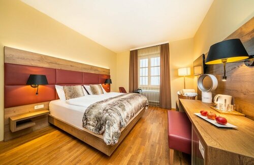 Villa Gutenbrunn Baden, Rezervați Hotel Hoteluri în Vienna surrounding cu parcare, Parcare