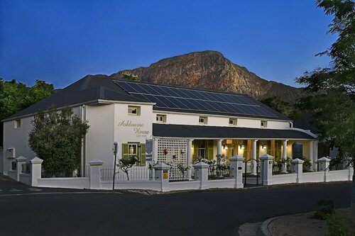 Ashbourne Boutique Guest House, Забронировать Гостевой дом Отели Франсхук с парковкой, рядом с Franschhoek Church, Парковка