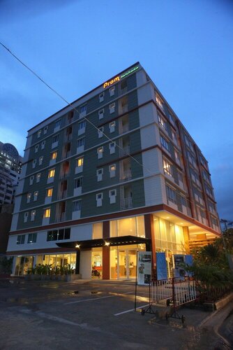 Prom Ratchada Hotel, Забронировать Отель Отели Ban Na Song с бассейном, Бассейн