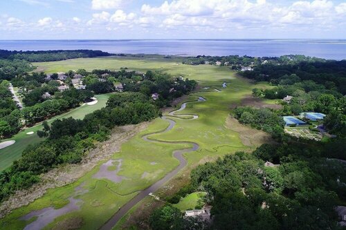 Ocean Palms Villa with Championship Golf Saturday to Saturday Rental, Забронировать Курортный отель Хилтон-Хед-Айленд Lowcountry, рядом с Прибрежный парк Folly Field Beach Park