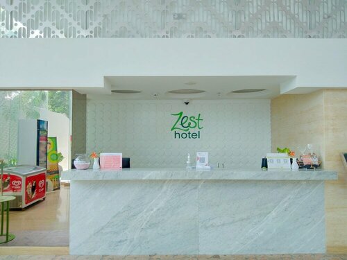 Zest Parang Raja Solo by Swiss-Belhotel International, Prenota Hotel Solo. Central Java