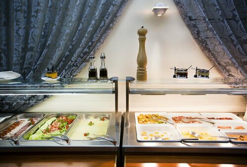 Luxury Family Hotel Royal Palace, Забронировать Отель Отели Праги 5 звезд, рядом с Музей-камеры КГБ, 5*